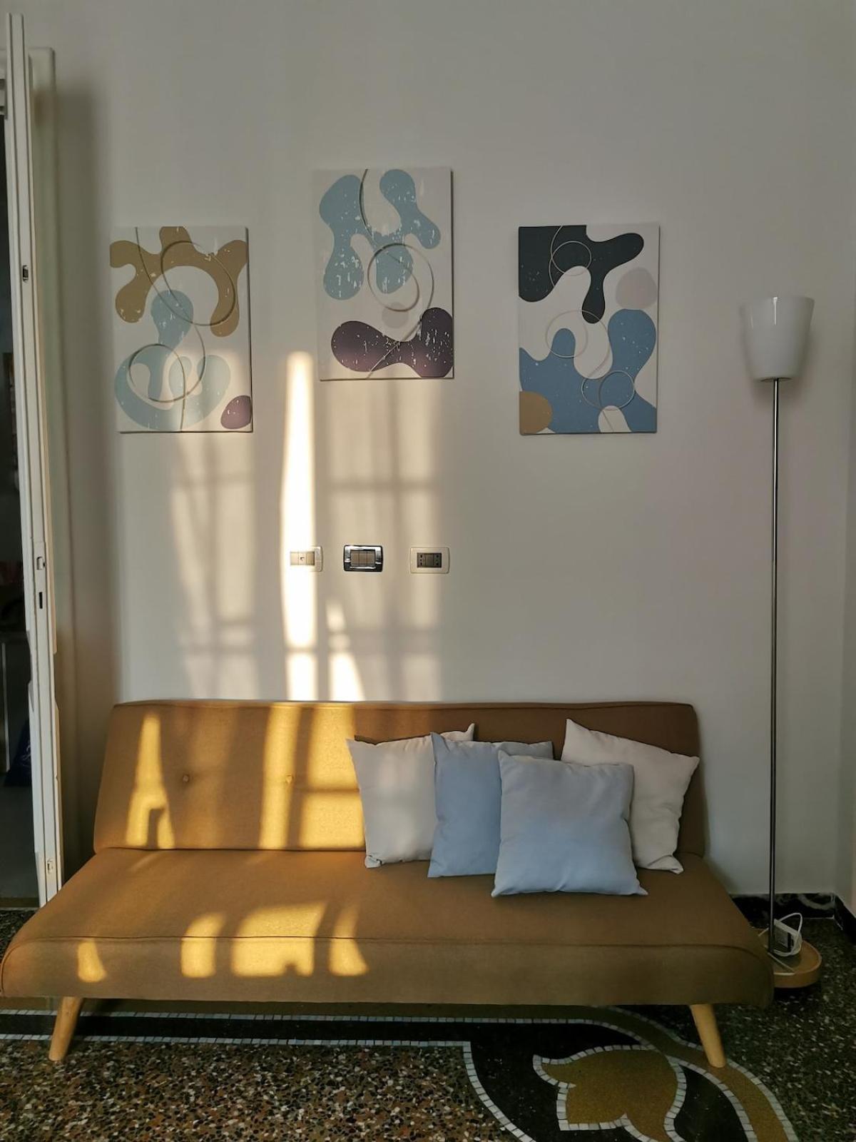 A Casa Di Luca Attico Di Design * Genova