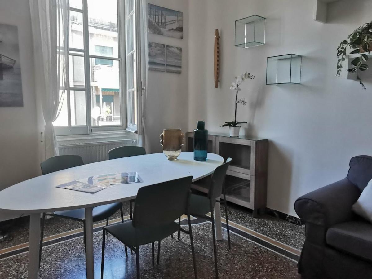 A Casa Di Luca Attico Di Design * Genova